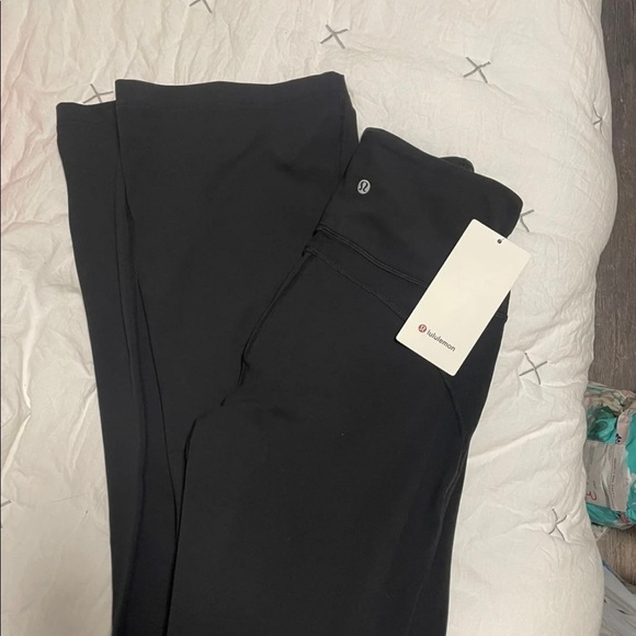 Lululemon Groove Pant in black size 8 - Picture 4 of 5